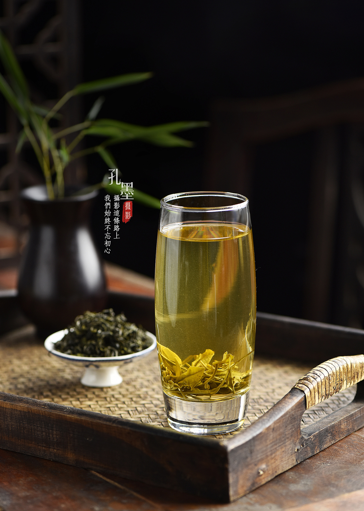 茶韵光影 周睒睒与茶叶产品摄影的视觉修行